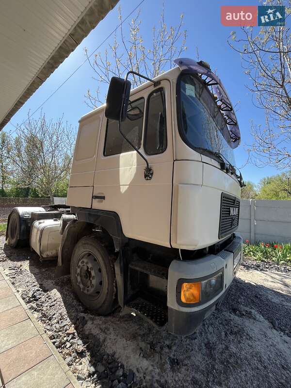 Самоскид MAN F 2000