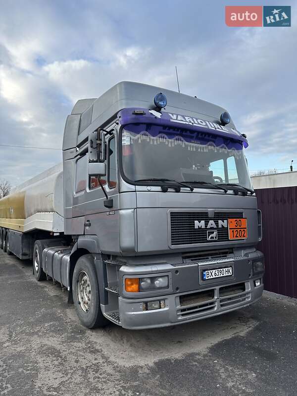 Тягач MAN F 2000