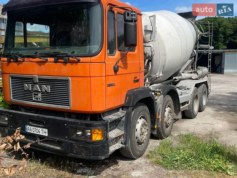 Бетонозмішувач (Міксер) MAN F 2000