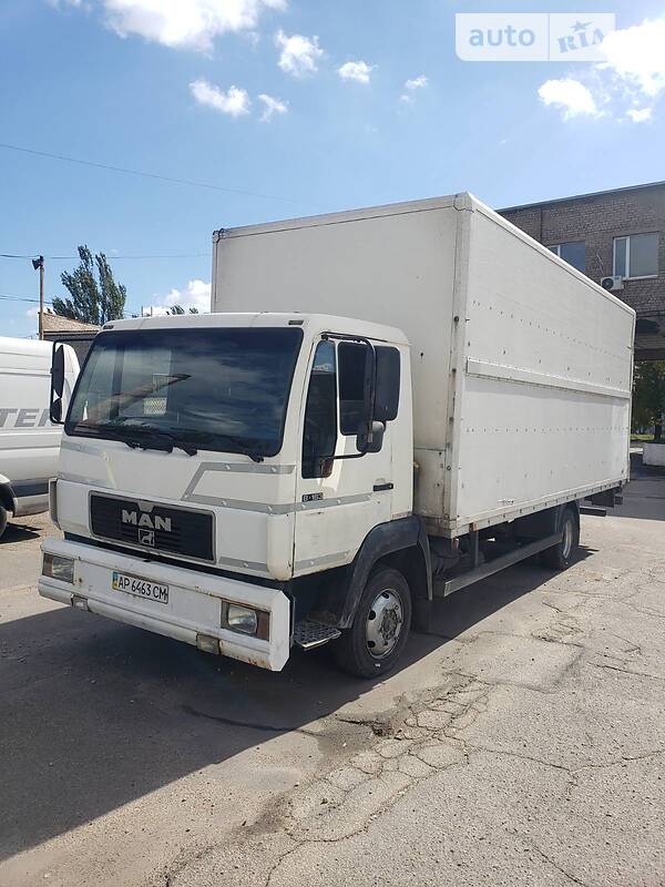 Грузовой фургон MAN L 2000