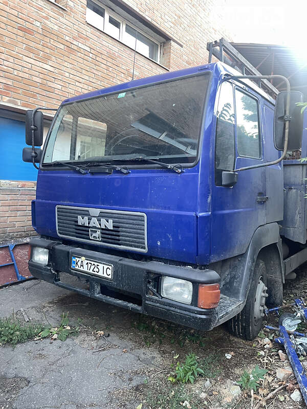 Вантажівки MAN L 2000