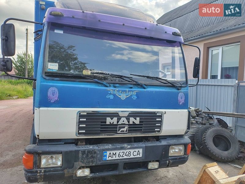 Вантажний фургон MAN L 2000