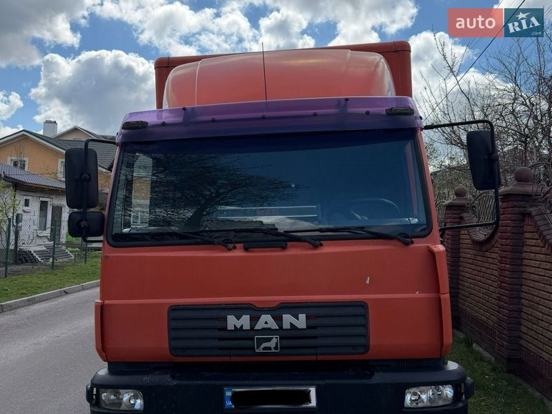 Грузовики MAN LE 8.180