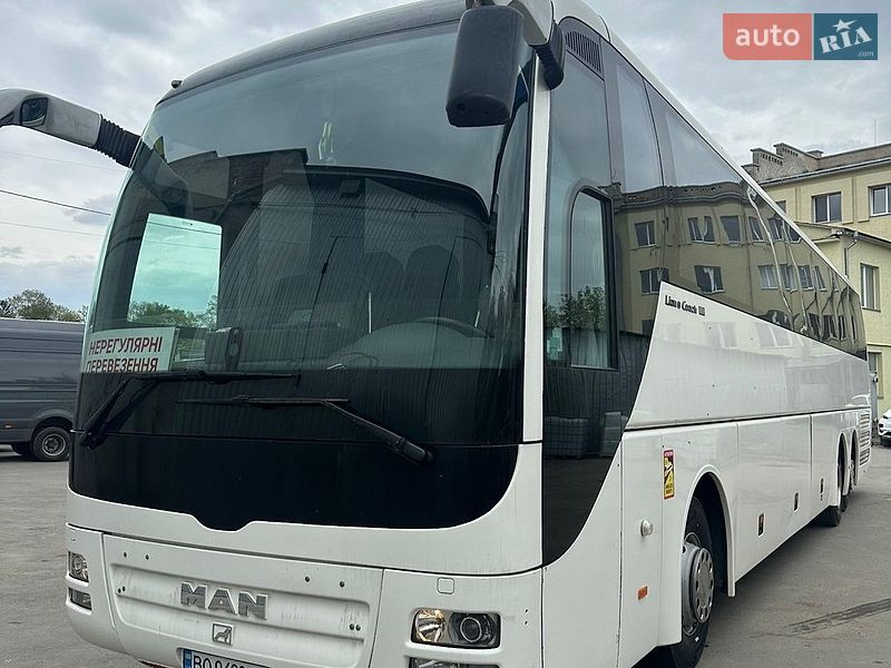 Туристичний / Міжміський автобус MAN R08