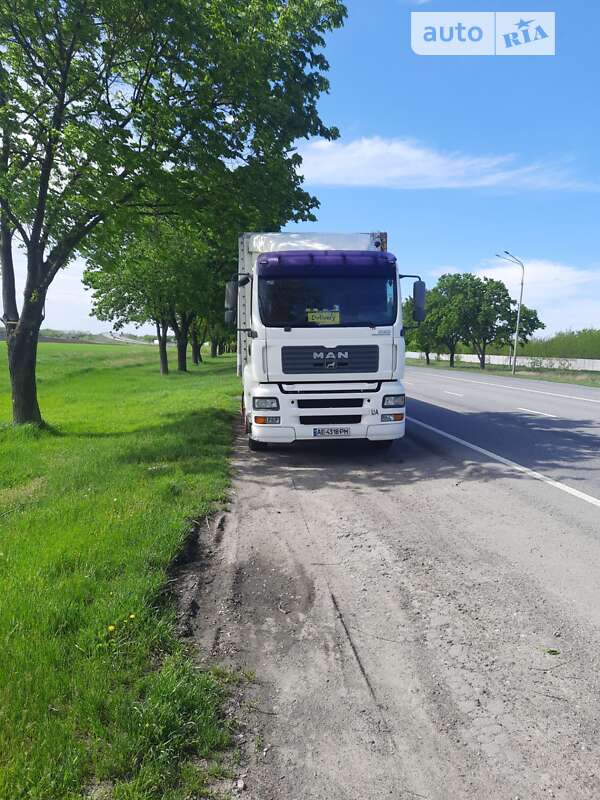 Грузовой фургон MAN TGA