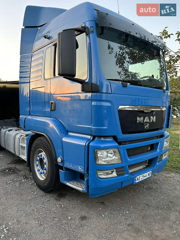 Тягач MAN TGS 18.400