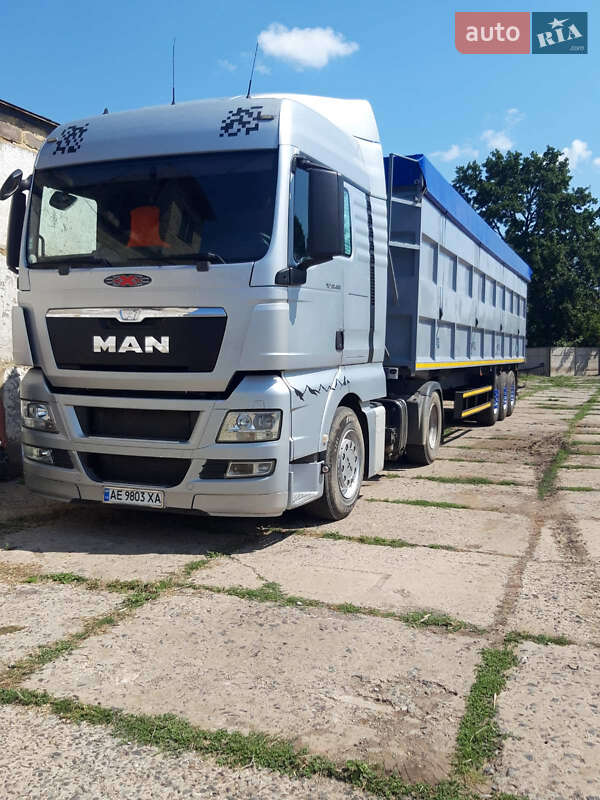Контейнеровоз MAN TGX 18.480