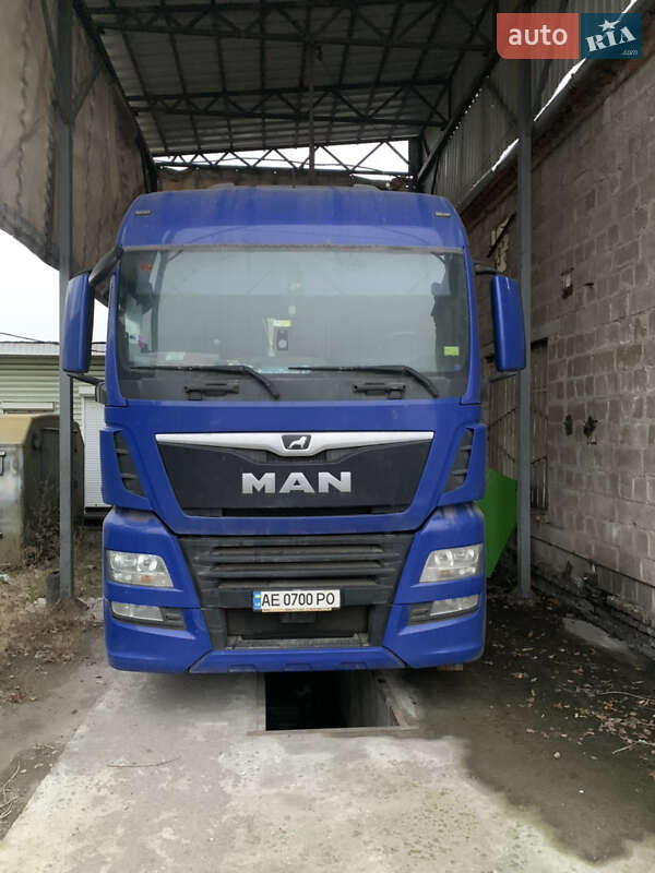 Грузовики MAN TGX 18.500