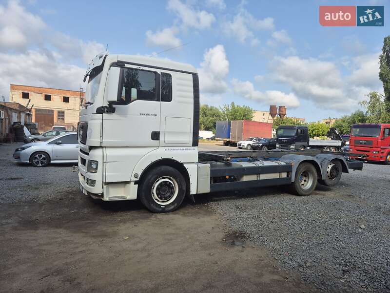 Кран-манипулятор MAN TGX 26.440