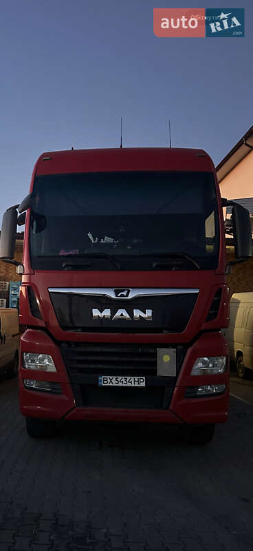 Контейнеровоз MAN TGX 26.440