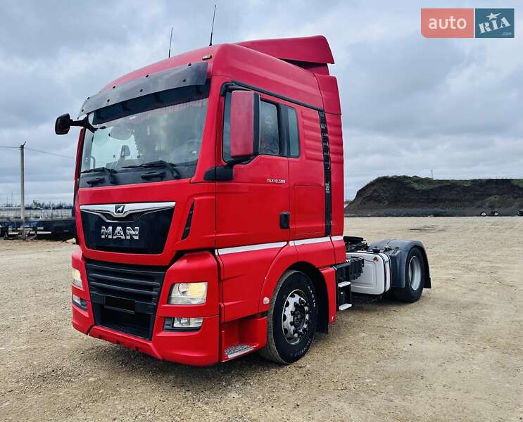 Грузовой фургон MAN TGX