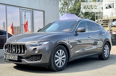 Maserati Levante official  2016