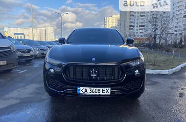 Maserati Levante  2017