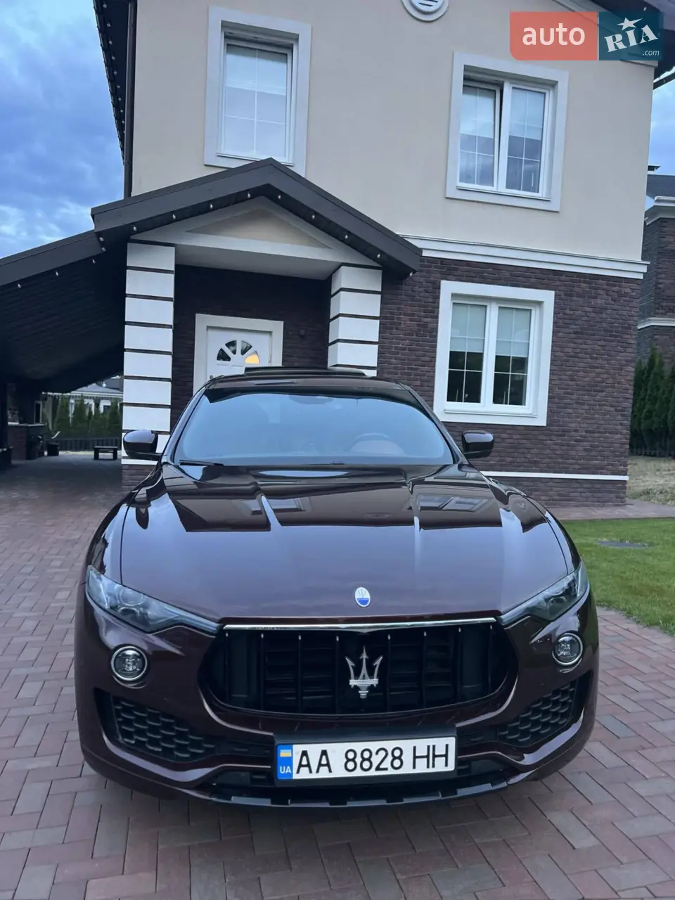 2017 Maserati Levante - фото 1
