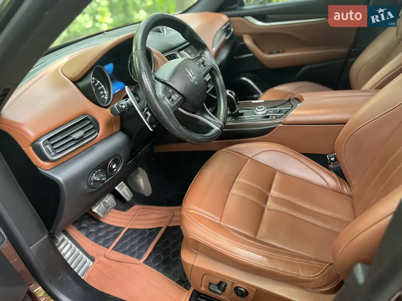 2017 Maserati Levante - мініатюра 2