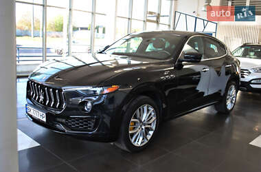Maserati Levante  2021