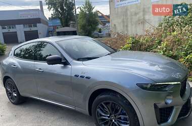 Maserati Levante  2022
