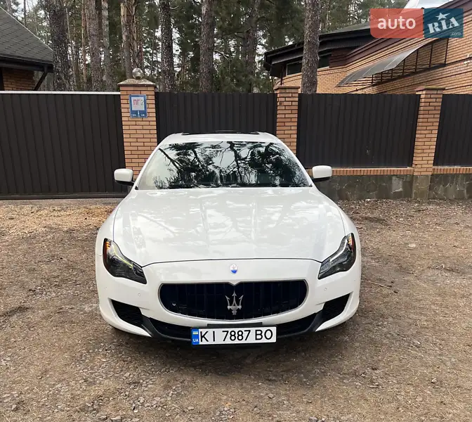 Maserati Quattroporte