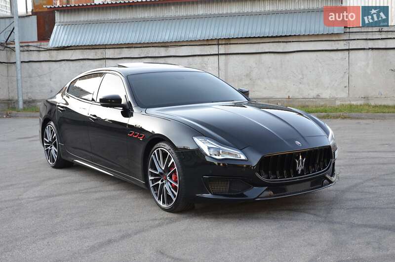 Maserati Quattroporte