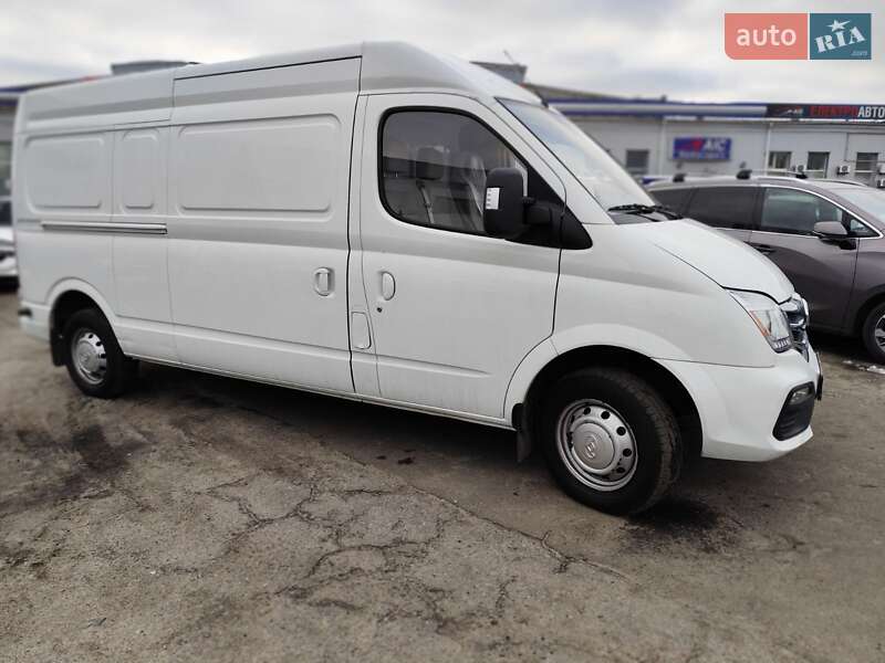 Вантажний фургон Maxus EV80