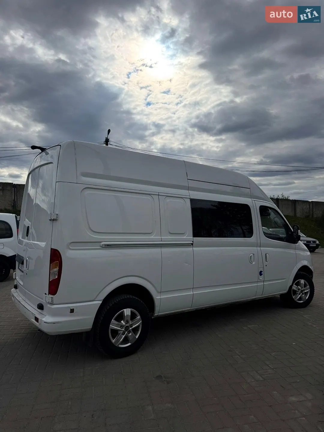 Maxus Ev80 2020 VIN LSH14J4CXLA047943 фото оголошення 4 з 5