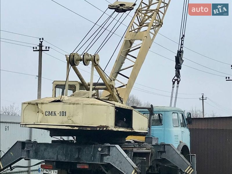 Автокран МАЗ 5335