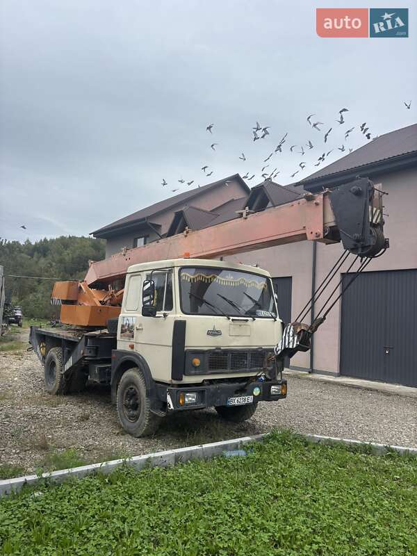 Автокран МАЗ 53371
