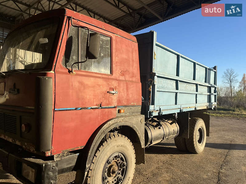 Самоскид МАЗ 53371