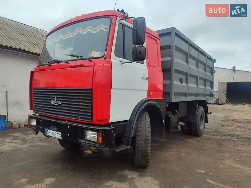 Самосвал МАЗ 53371