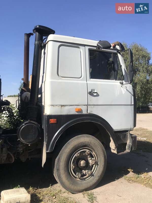 МАЗ 54323