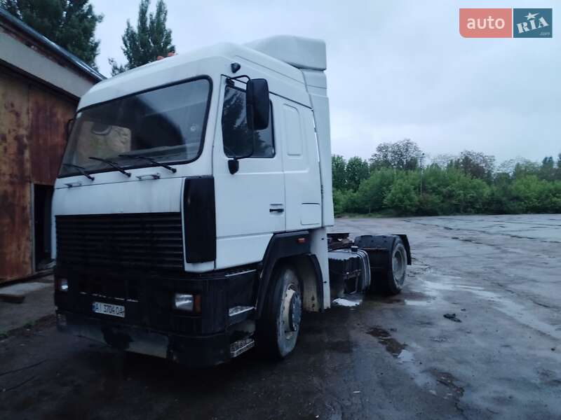 Тягач МАЗ 544008