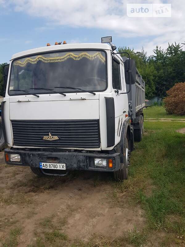 Самосвал МАЗ 551608