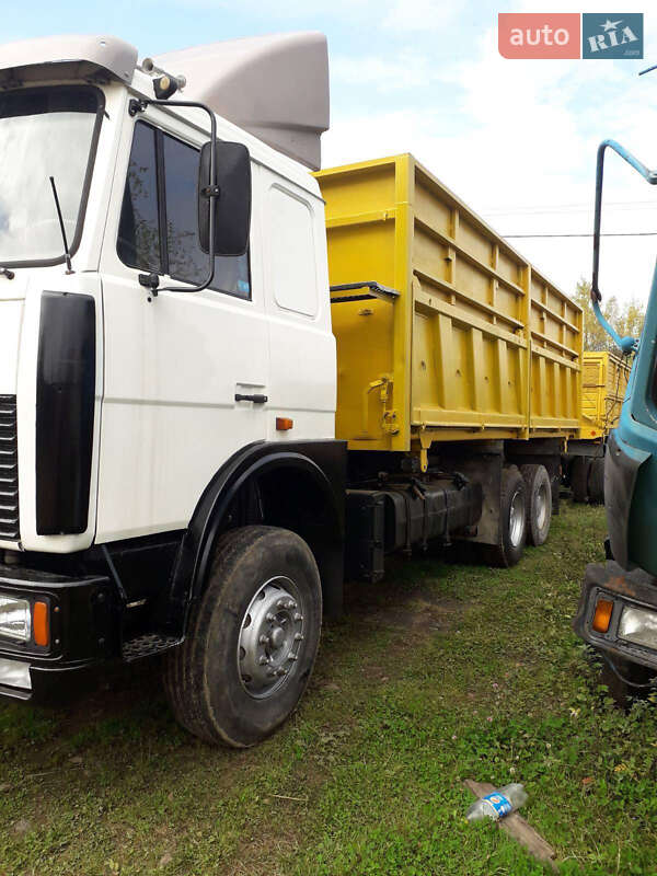 МАЗ 551608