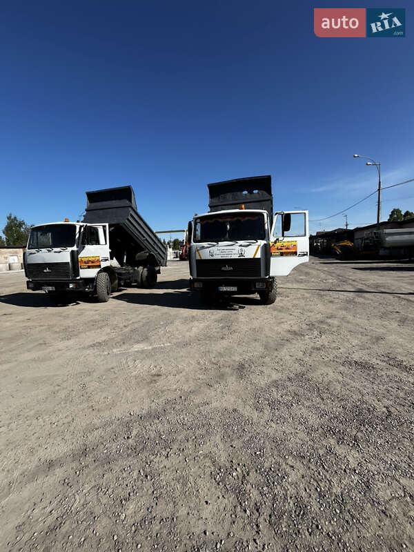 МАЗ 555102