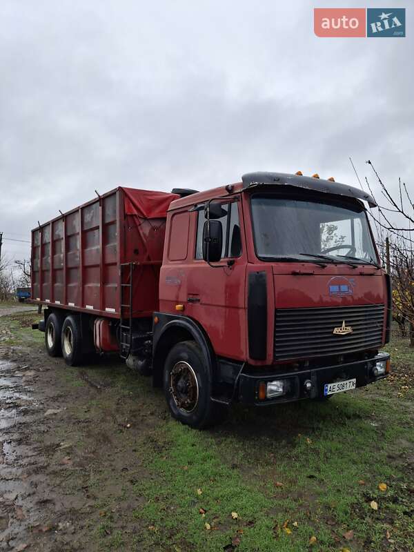 Самосвал МАЗ 6303