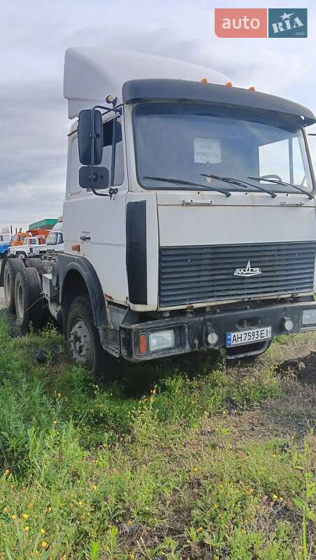 Тягач МАЗ 642205