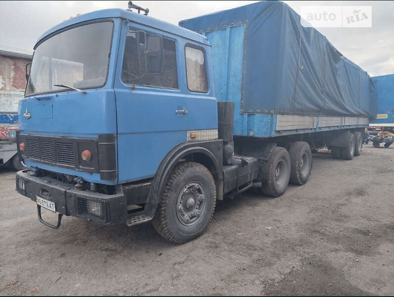 Тягач МАЗ 64229
