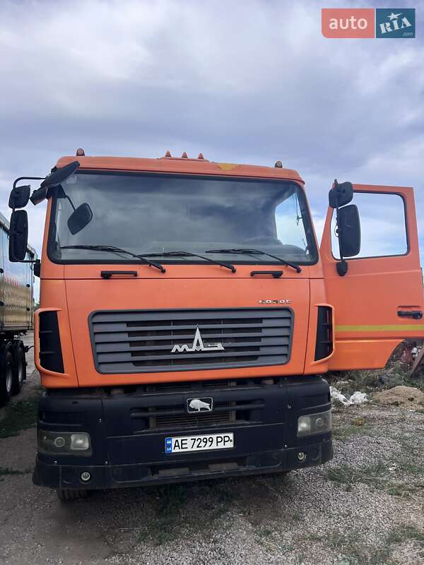 МАЗ 650108