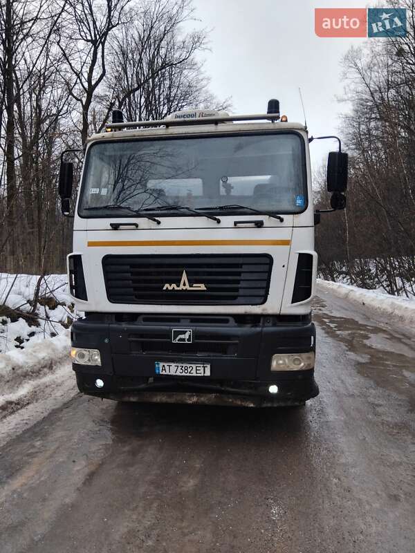 Самоскид МАЗ 6516V8