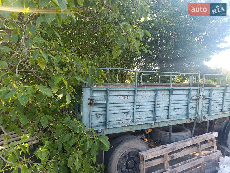 Бортовий напівпричіп МАЗ 8926