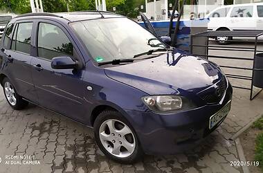 Mazda 2  2003