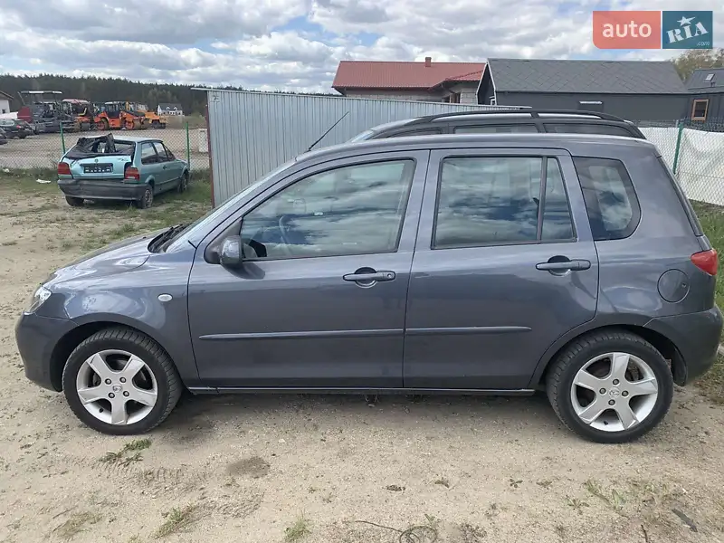 Mazda 2 2005