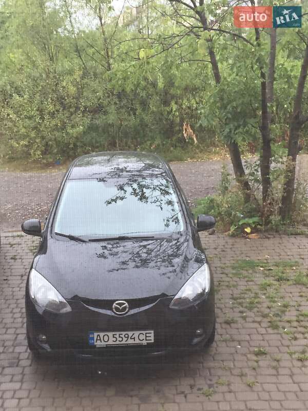 Седан Mazda 2