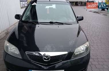 Mazda 2  2005