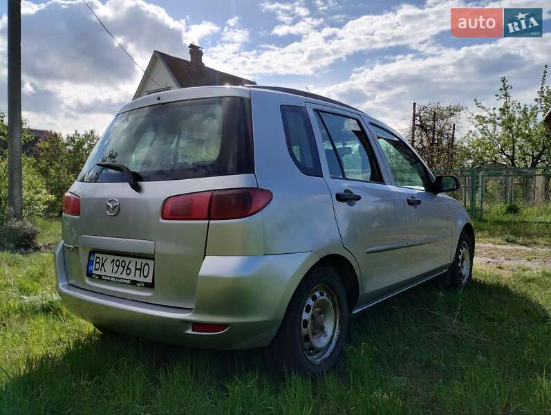Хетчбек Mazda 2 2004 в Рівному
