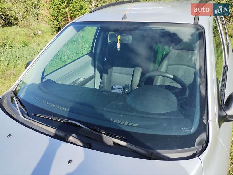 Хетчбек Mazda 2 2004 в Рівному