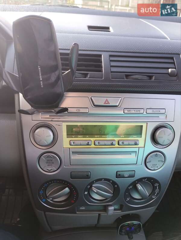 Хетчбек Mazda 2 2004 в Рівному