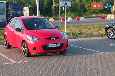 Mazda 2  2010