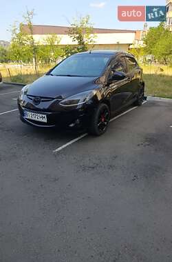 Mazda 2  2011