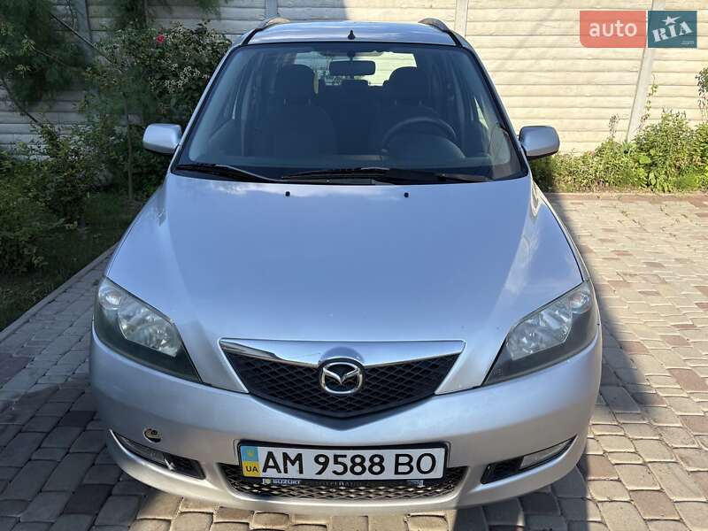 Mazda 2 2004